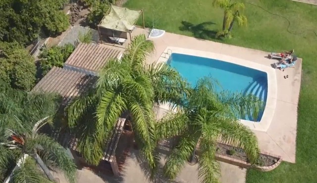QUALITY VILLA, 7-8 people, gardens and big private Swimming Pool, WIFI, Tv Sat, Air conditioning,South of SPAIN, BBQHouse with character