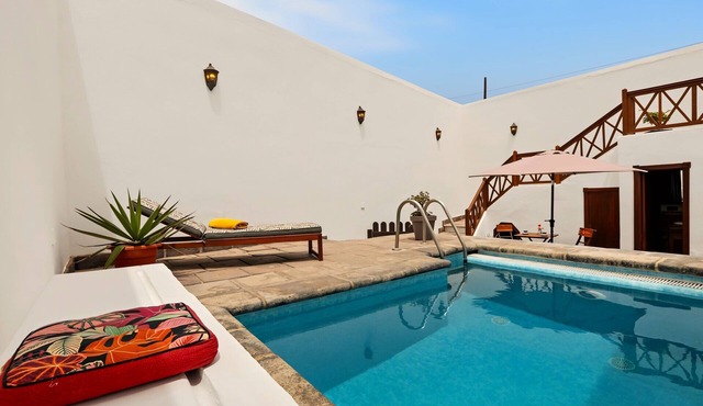 Rincón de Daute Holiday Home with Sea & Mountain Views, Pool, Wi-Fi, and Terraces