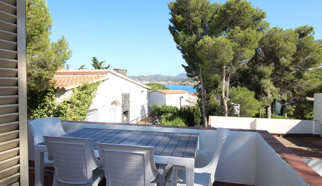 Seaside Villa with Garden, 100m from La Farella Beach, 3 Bedrooms, Sleeps 6