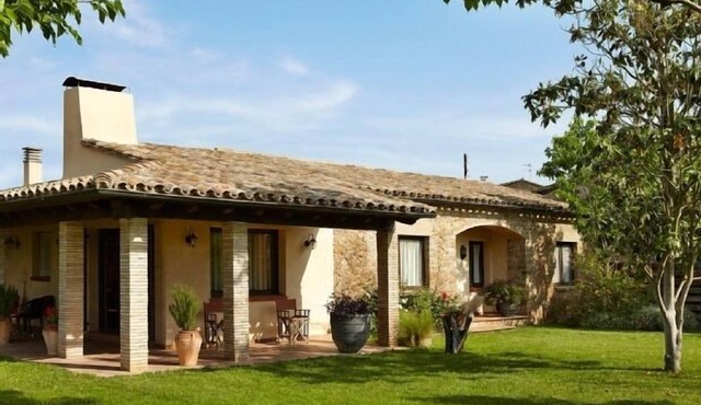Self catering Mas Can Salvi for 7 people