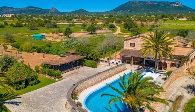 SON FULLANETA - Villa with private pool and free Wi-Fi in Llucmajor