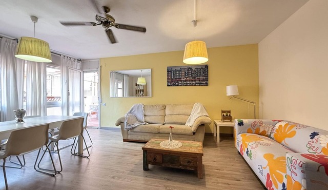 Spacious apartment near the beach - 8 guests