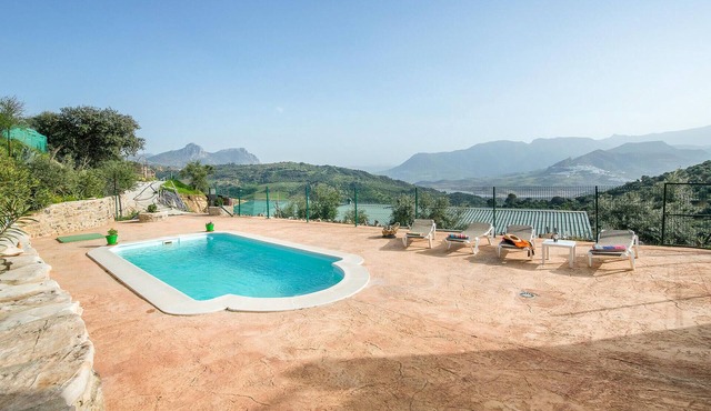 Stunning home in Algodonales