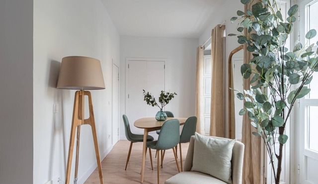Tirso de Molina - Studio