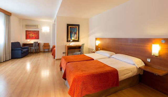 Torre Monreal Hotel