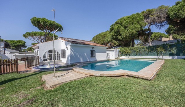 Vacation Villa with Private Pool in Chiclana de la Frontera