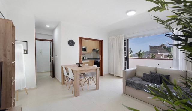 Vacation Apartment 'Apartamento Opuntia' with Mountain View, Balcony and Wi-Fi