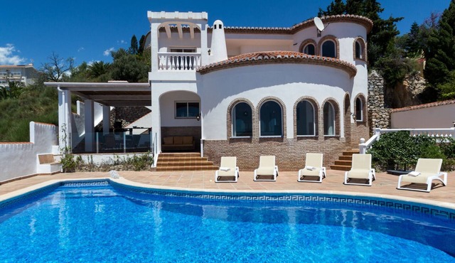 Villa Amani Traditional Spanish Villa With Private Heated Pool And Amazing Views