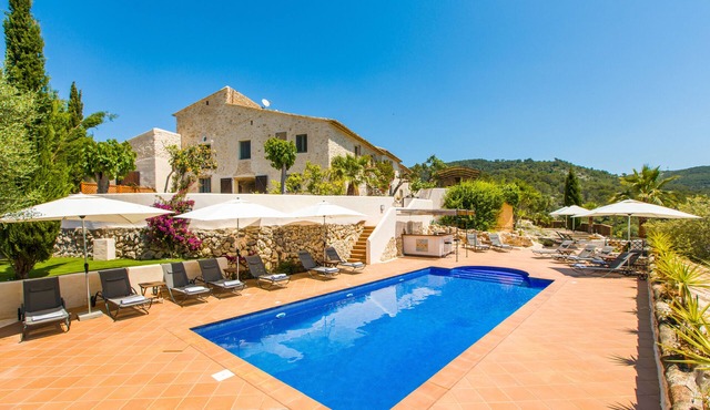 Villa by Natural Park | 15 mins to Sitges Beach