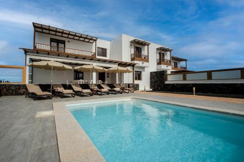 Villa Palmera by Villalize