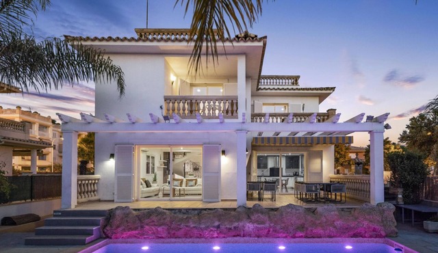 Villa SOL FELOSTAL, 130m zum Strand, nahe Airport und Palma Zentrum by Interhome