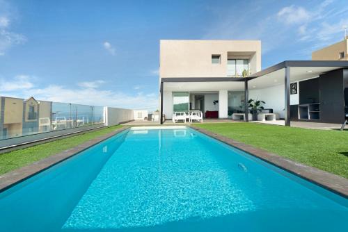 Adeje Villa | Villa tulio homme 2