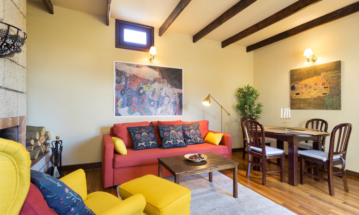 Los Realejos Apartment | SECLUDED, SUNNY, COZY, RURAL CASITA LA BRENDA WITH FREE WIFI & OPEN FIREPLACE