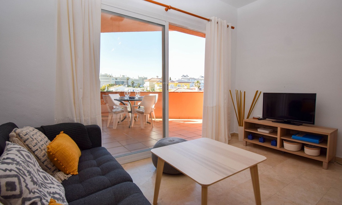 Fuengirola Apartment | Ref: 226 Apartment with mountain views close to Fuengirola Beach & Castle