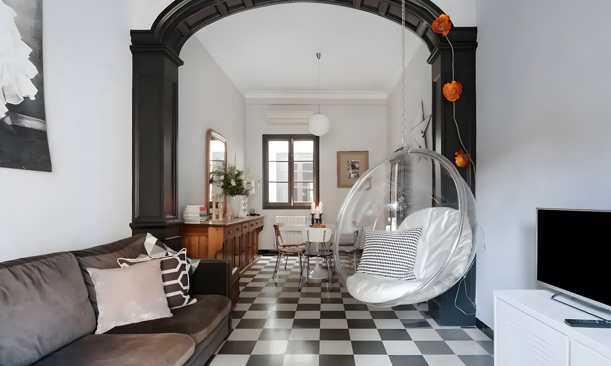 Santa Cruz Apartment | Apartment 'Sevilla A Los Pies De La Giralda' with Balcony, Wi-Fi and Air Conditioning