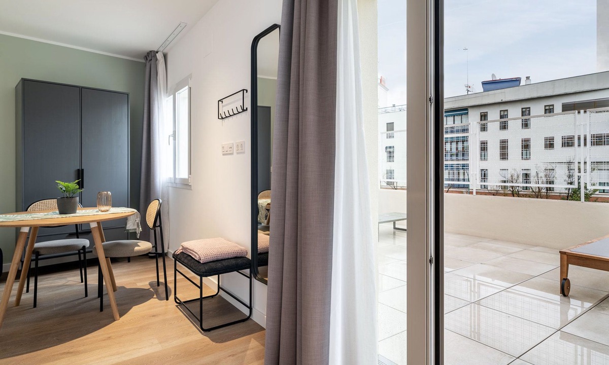 Cruz Roja-Capuchinos Apartment | Limehome Sevilla Ronda de Capuchinos
