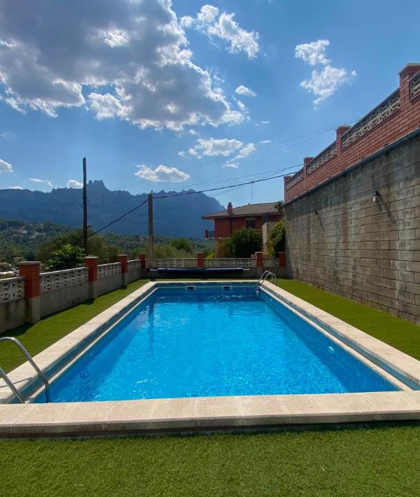 Castellbell I El Vilar Ski Chalet | La Casa de la Vall