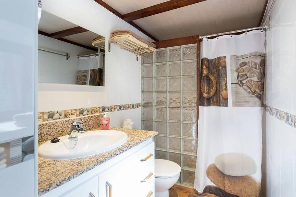 Photo of Bathroom in Lomo de Arico