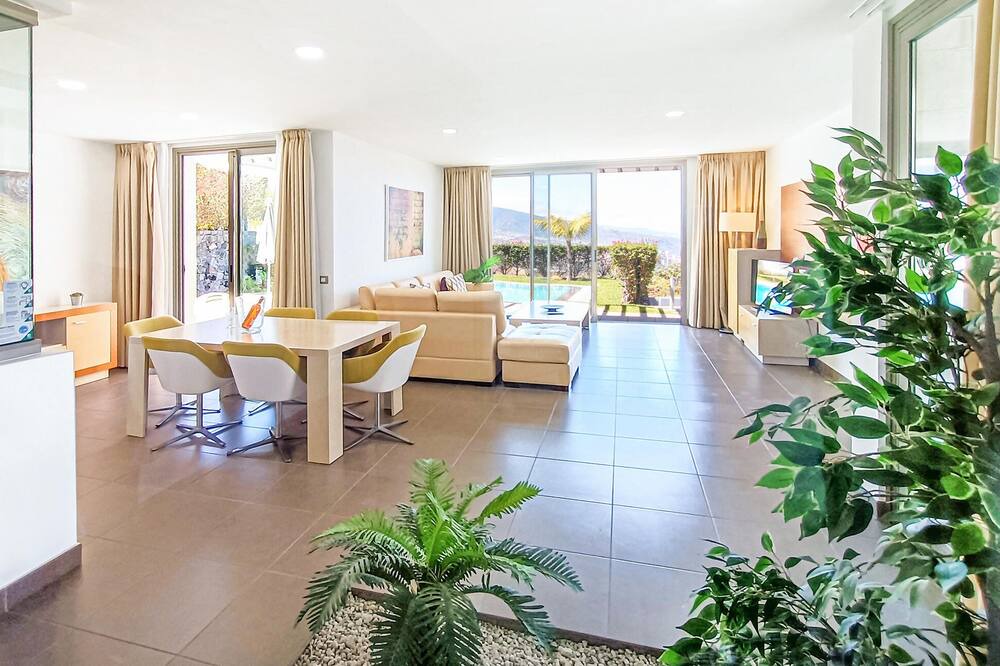 Photo of Bedroom in La Quinta