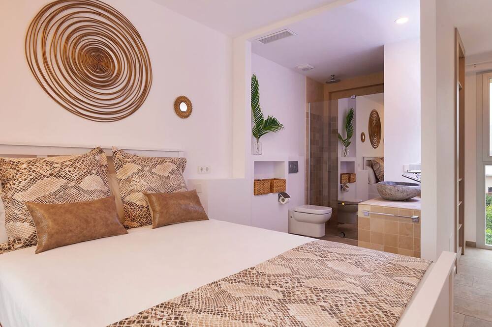 Photo of Bedroom in Establiments