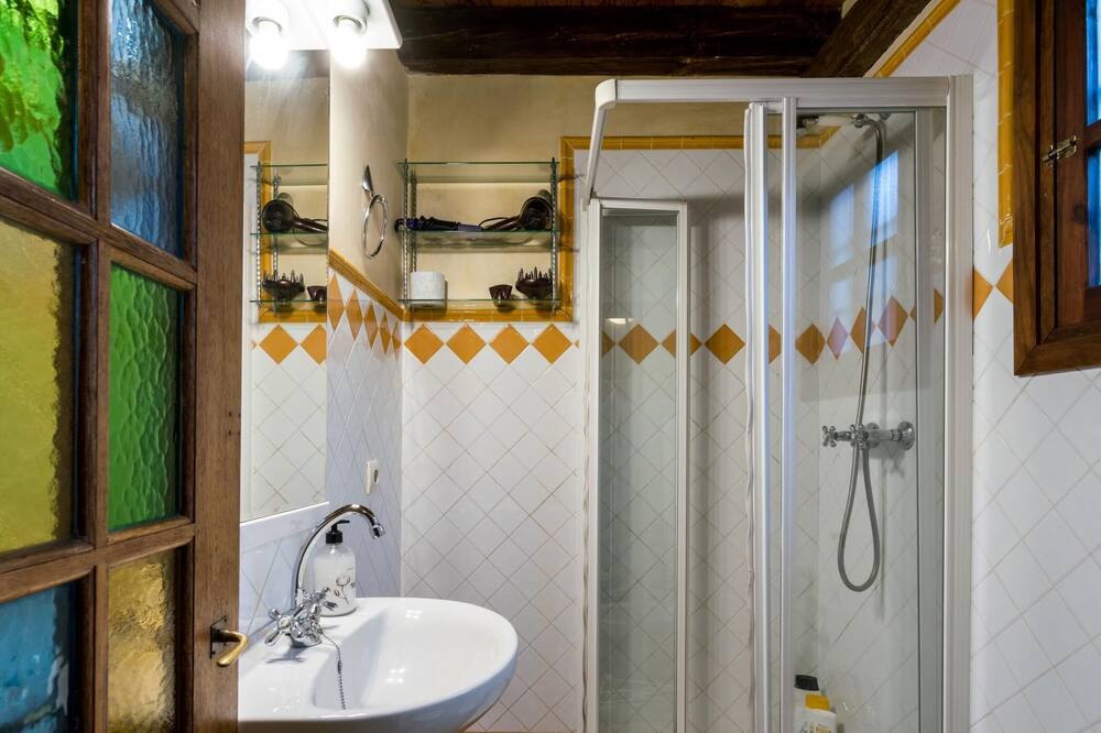 Photo of Bathroom in Santa Cruz