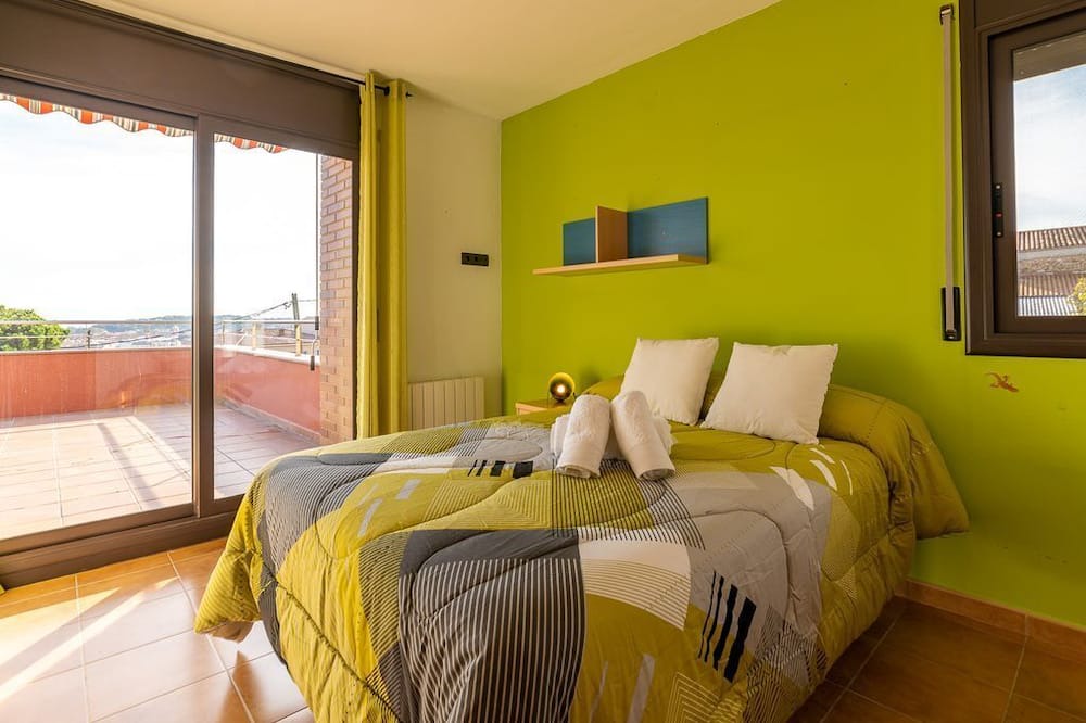 Photo of Bedroom in Palafolls