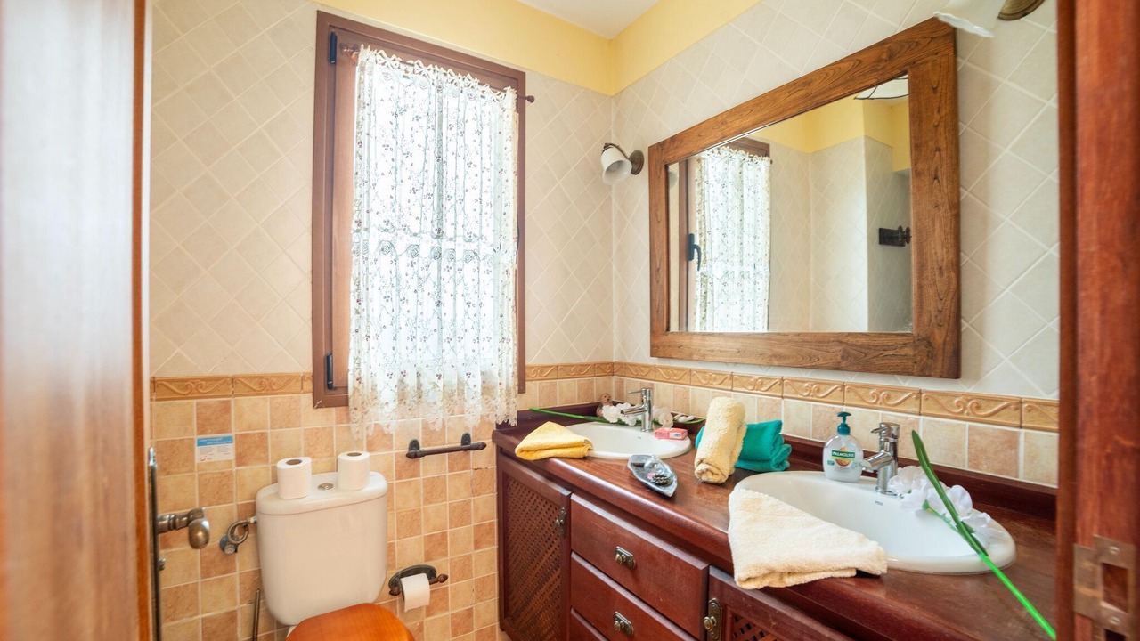 Photo of Bathroom in Buenavista del Norte
