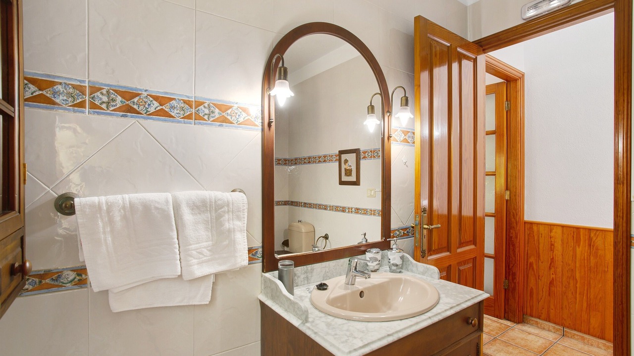 Photo of Bathroom in Tijarafe