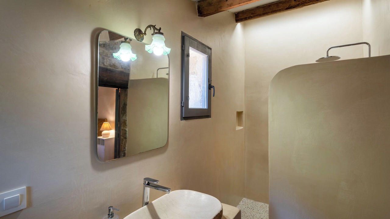 Photo of Bathroom in Pins