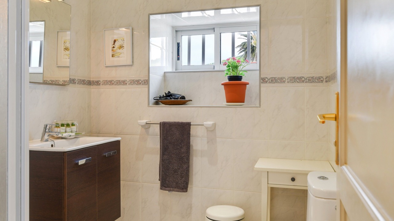 Photo of Bathroom in Haria