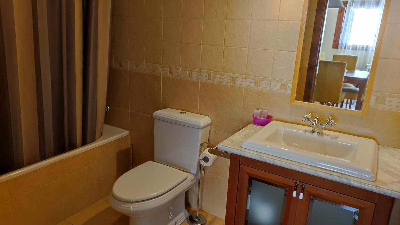 Photo of Bathroom in Escarrilla