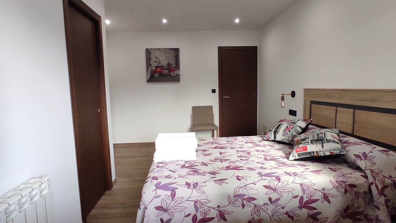 Photo of Bedroom in Meis