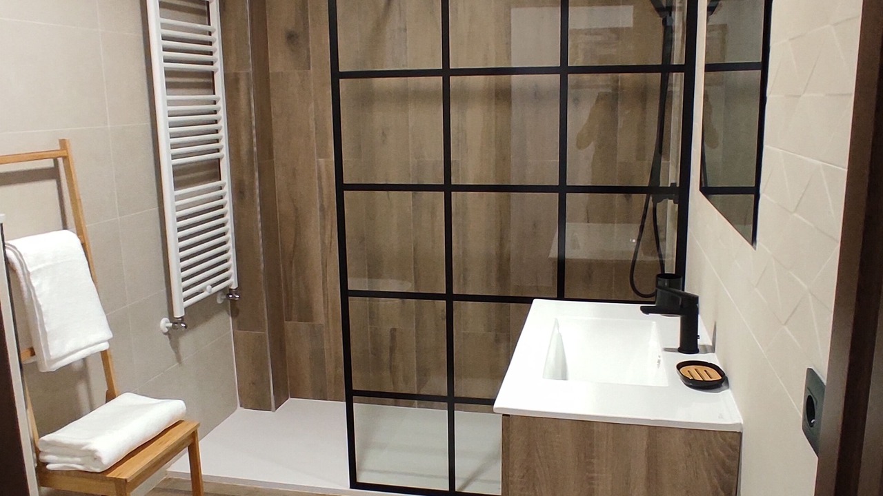 Photo of Bathroom in Meis