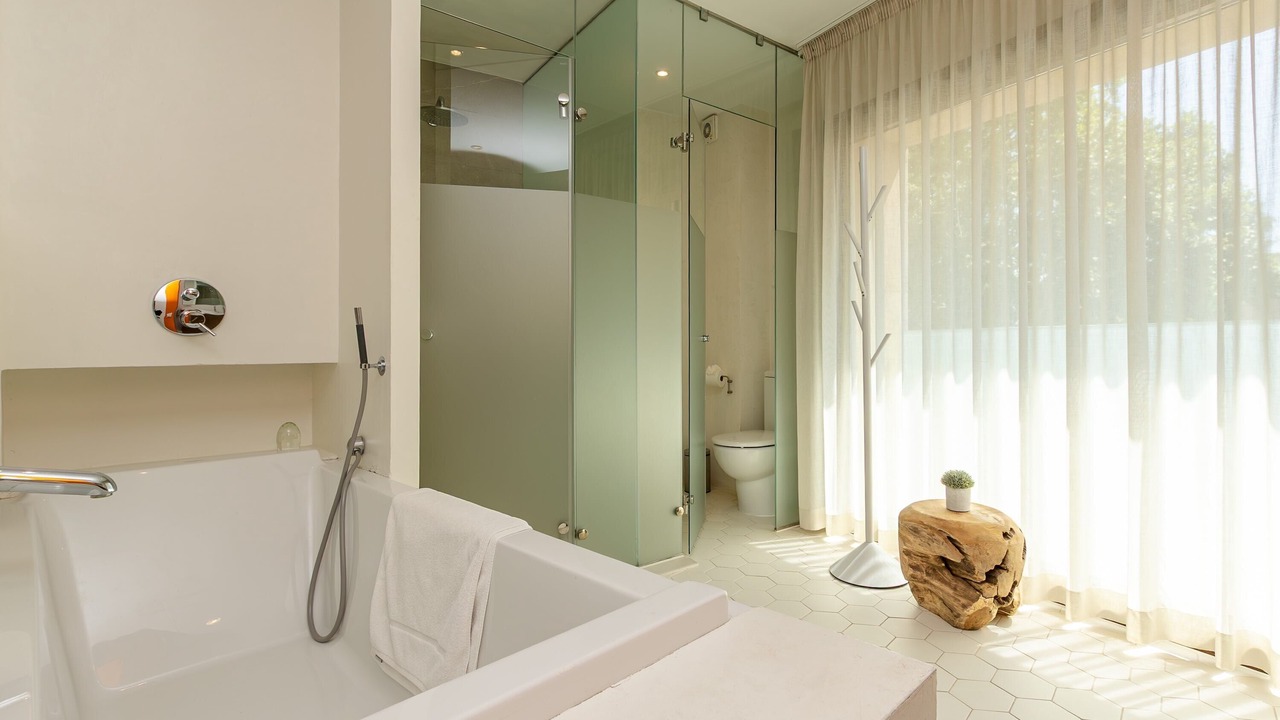 Photo of Bathroom in La Llotja-Born