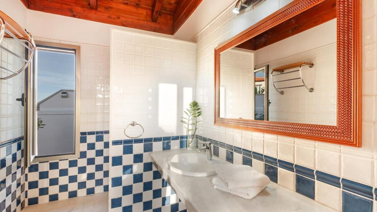 Photo of Bathroom in Juan Fernandez