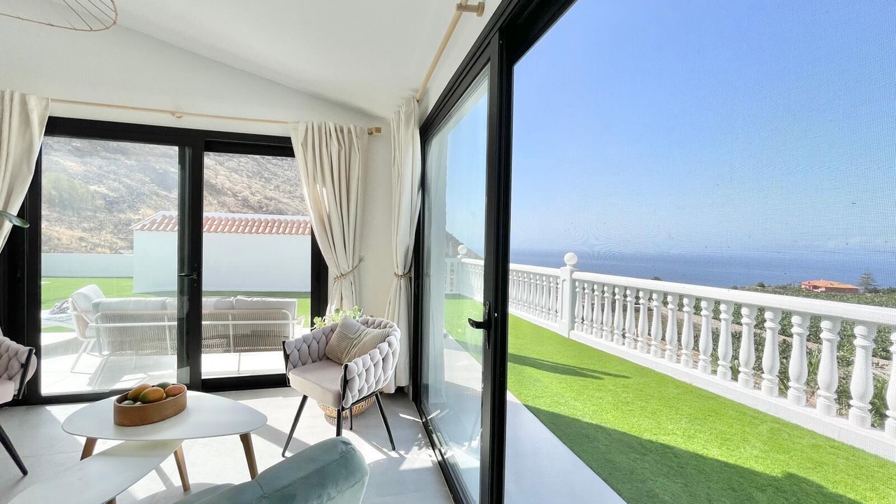 Photo of Livingroom in Los Gigantes