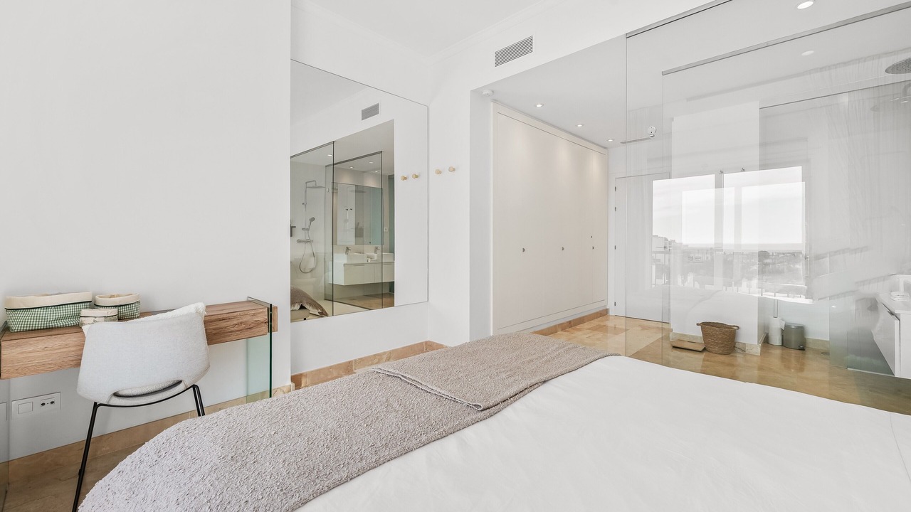 Photo of Bedroom in New Golden Mile