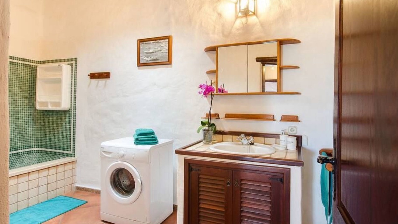 Photo of Bathroom in Guime