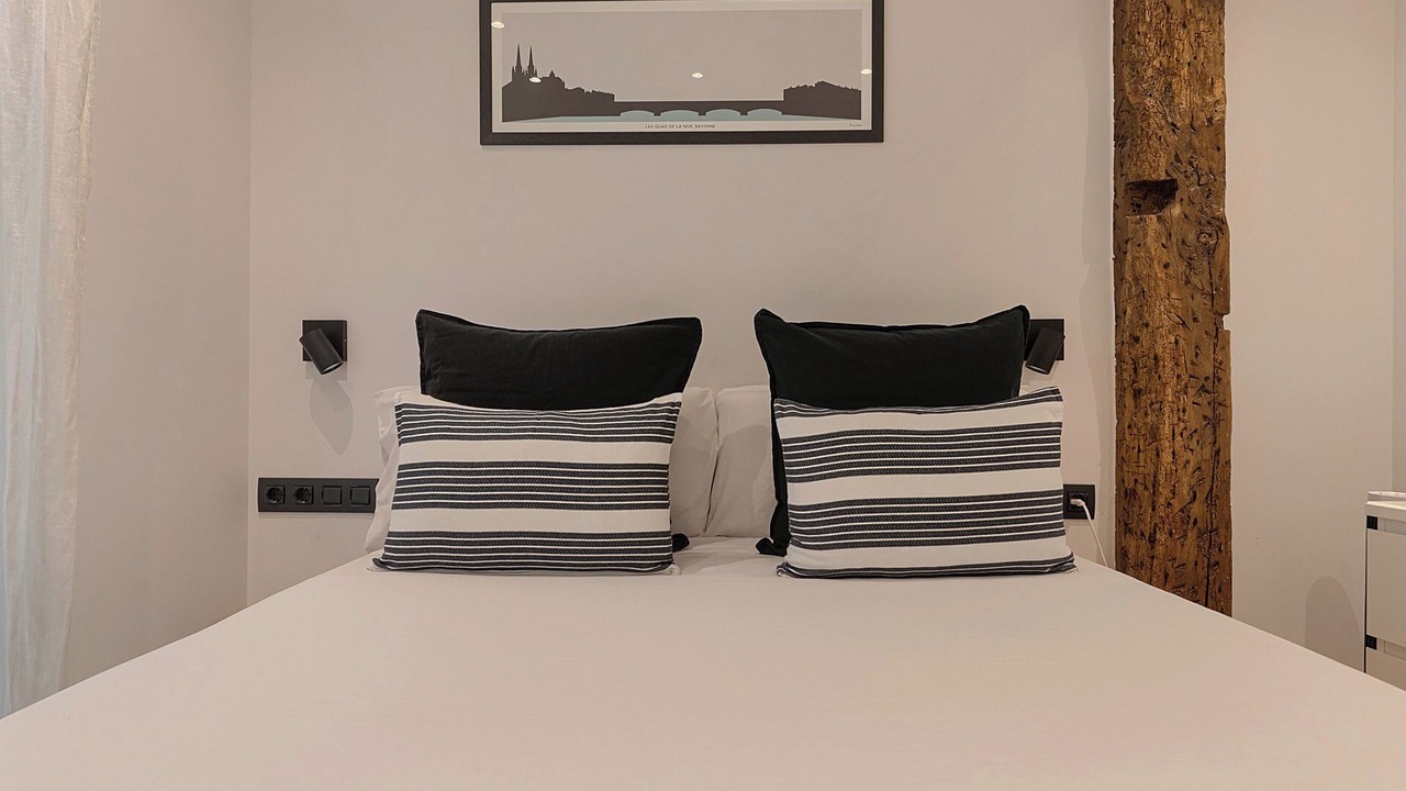 Photo of Bedroom in Bilbao City Centre