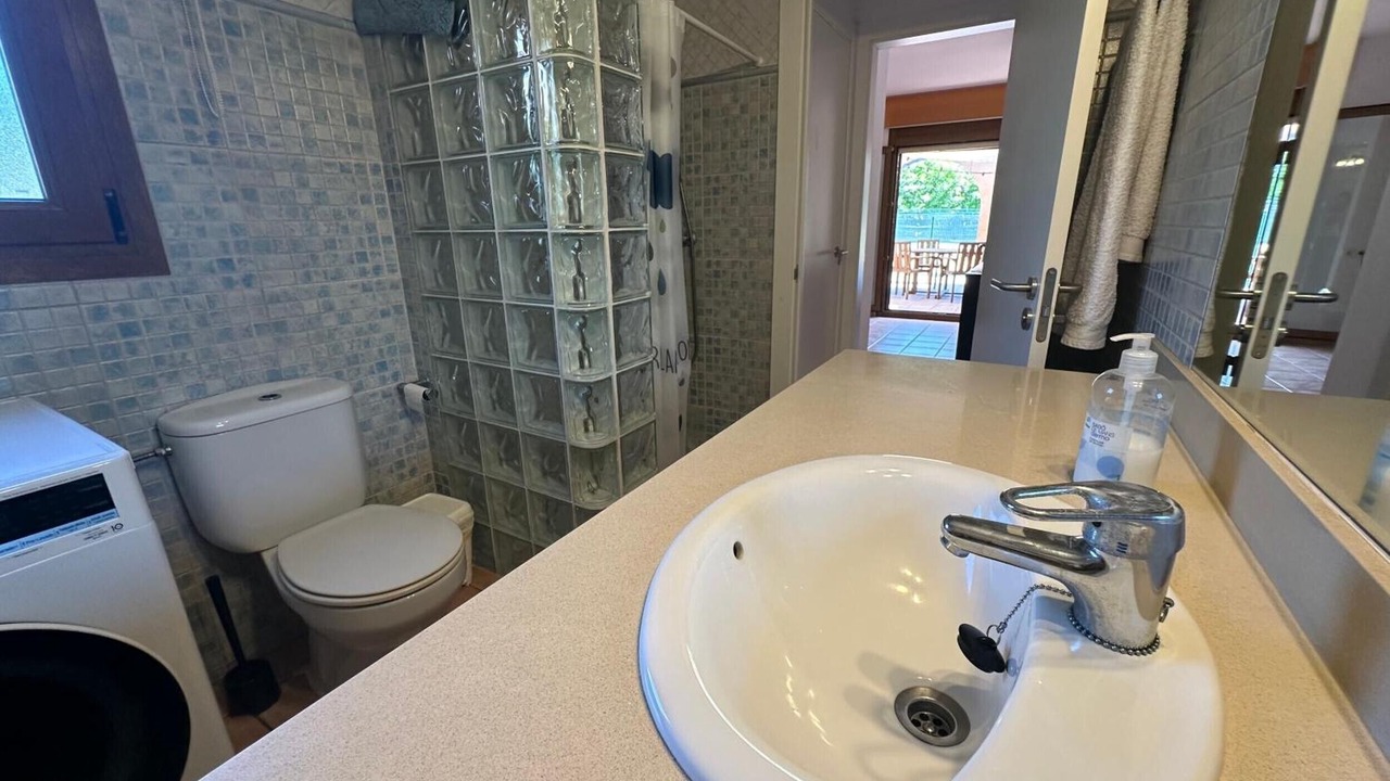 Photo of Bathroom in Pals