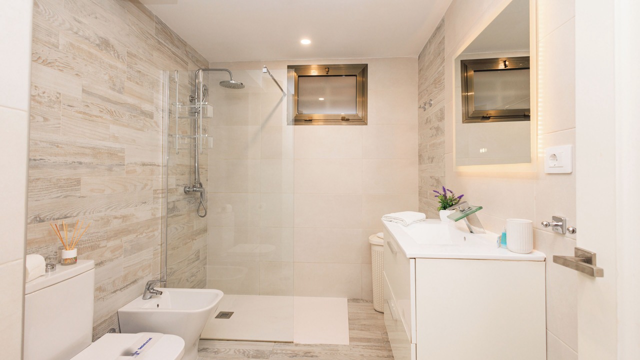 Photo of Bathroom in Los Cristianos