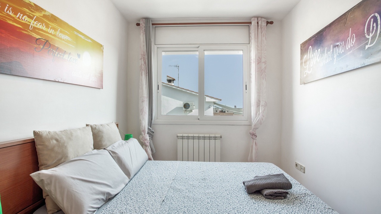 Photo of Bedroom in Palafolls