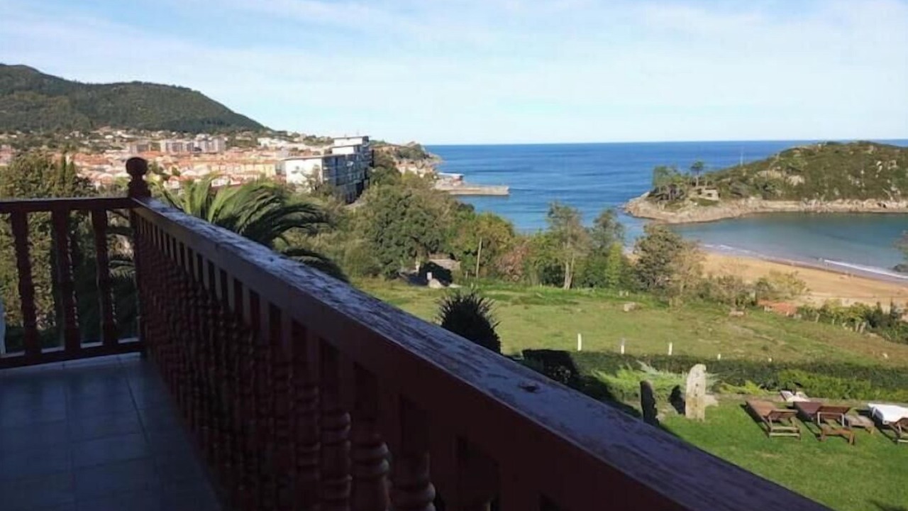 Photo of Outdoor in Leagi