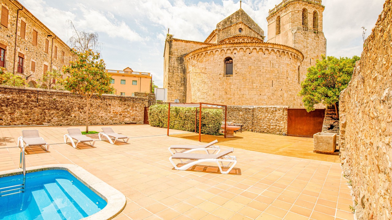 Photo of Outdoor in Besalu