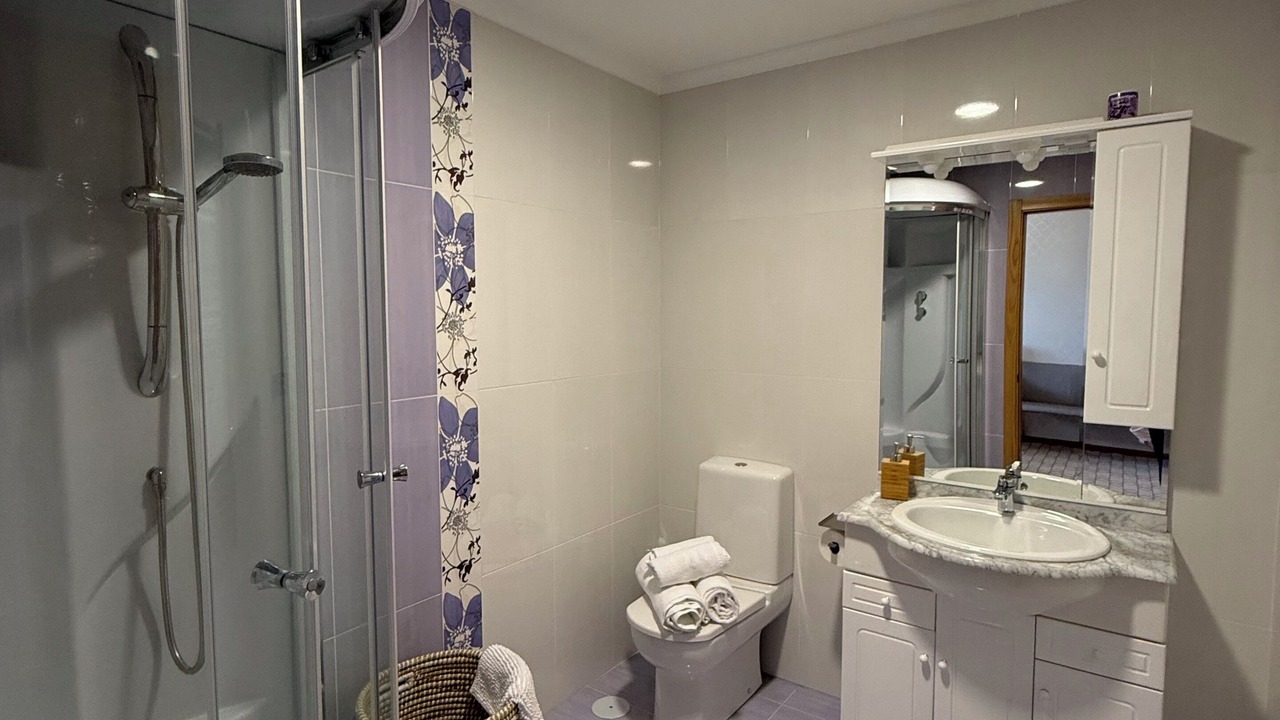 Photo of Bathroom in Meis