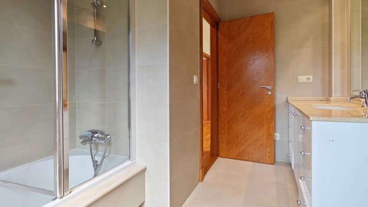 Photo of Bathroom in Aios