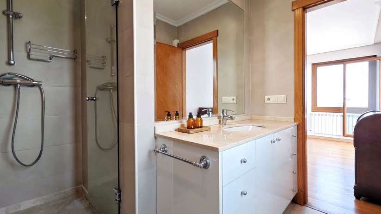 Photo of Bathroom in Aios