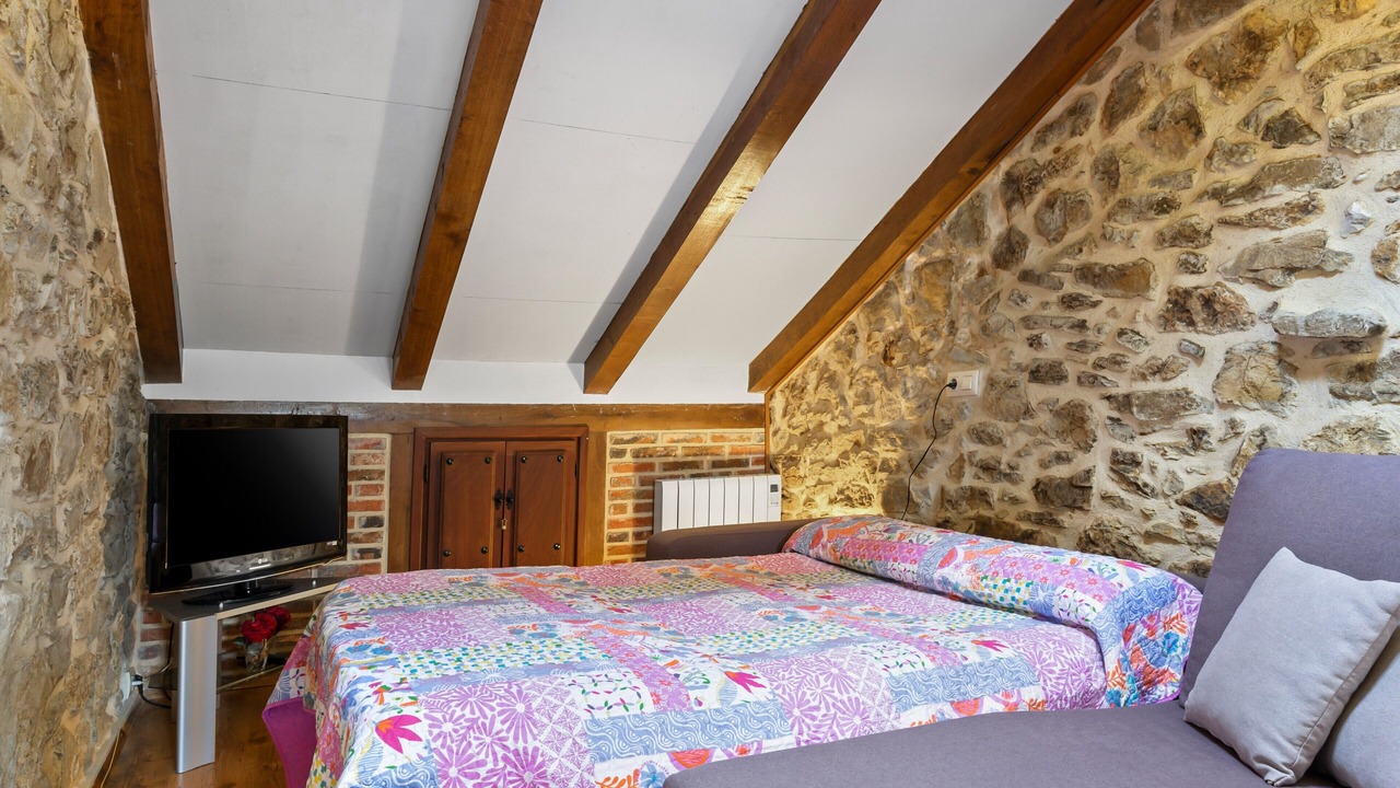 Photo of Bedroom in Udias
