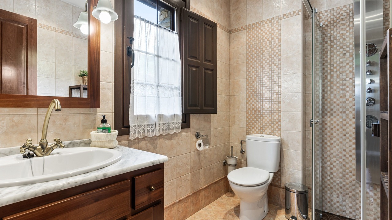 Photo of Bathroom in Bustiello de Paredes
