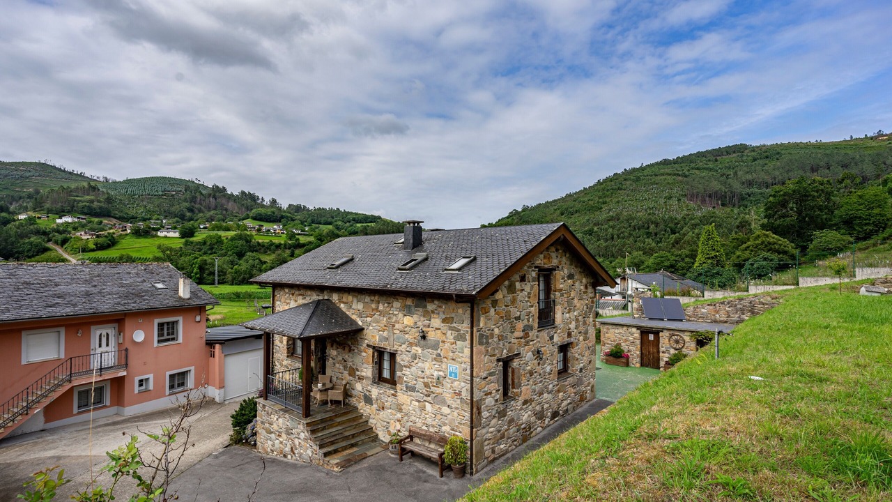 Photo of Outdoor in Bustiello de Paredes